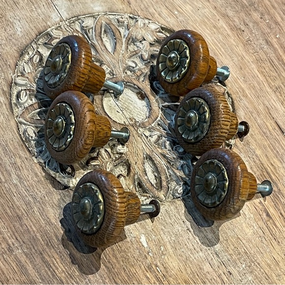 Vintage Wood with brass Round Drawer Door Pull Cabinet Knob 1 1/2” set of 6 - Picture 4 of 7